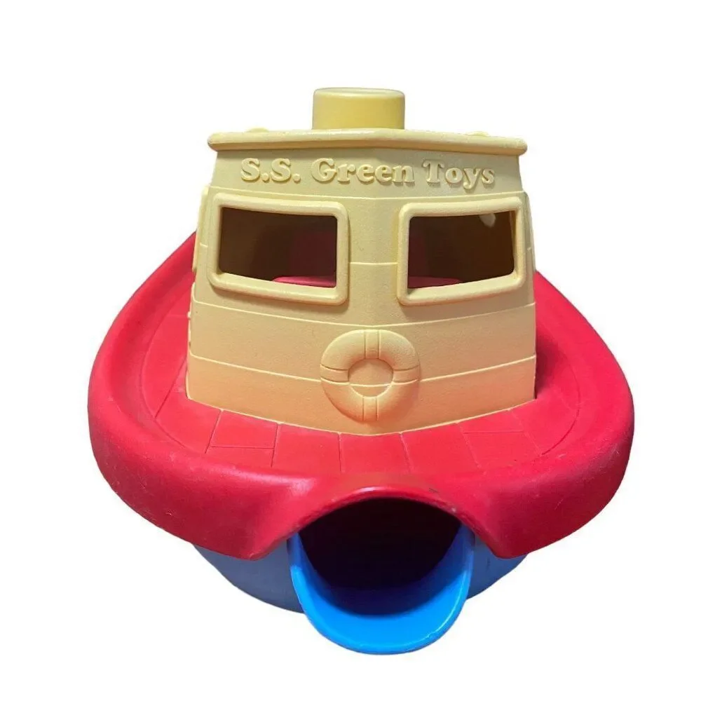 Green Toys Tug Boat, USA Made and of 100% Recycled Plastic Milk Jugs